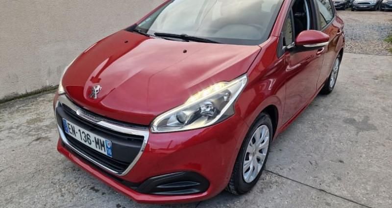 Rouge Occasion 2017 Peugeot 208 Citadine | 6 450 € (Prix juste) - Image 1/4