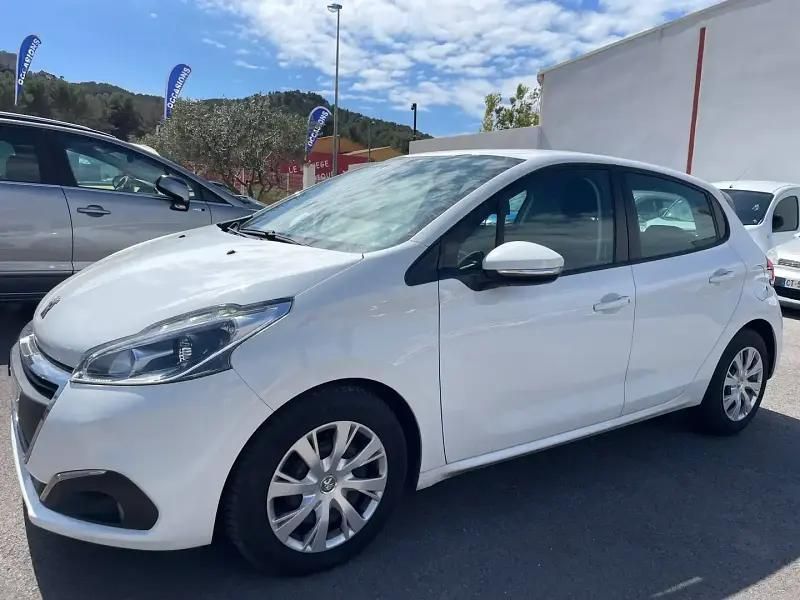 Blanc Utilisé 2018 Peugeot 208 Business-Line Citadine | 9 990 € (Prix juste) - Image 1/4