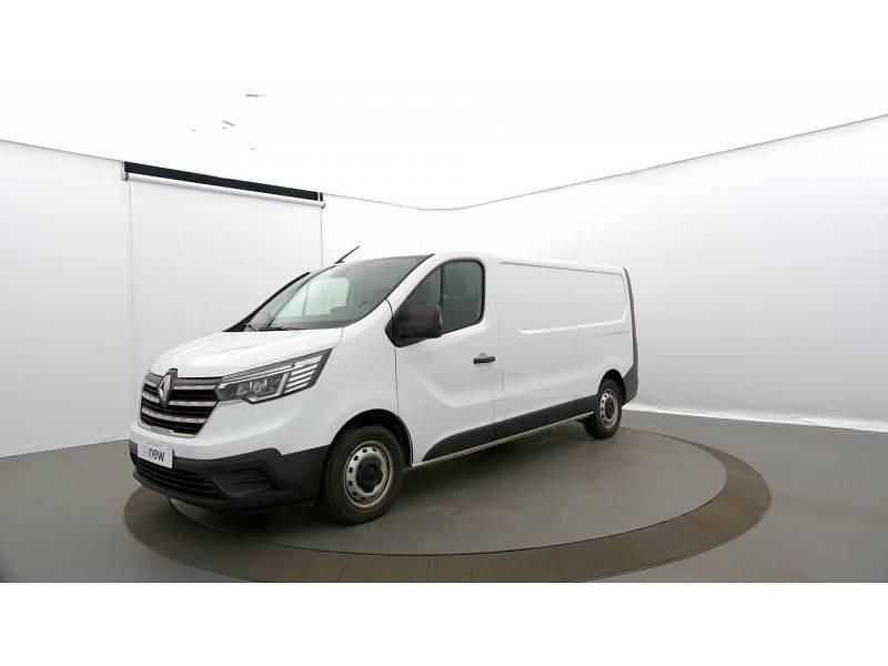 Blanc Utilisé 2023 Renault Trafic Van | 24 990 € (Prix juste) - Image 1/4