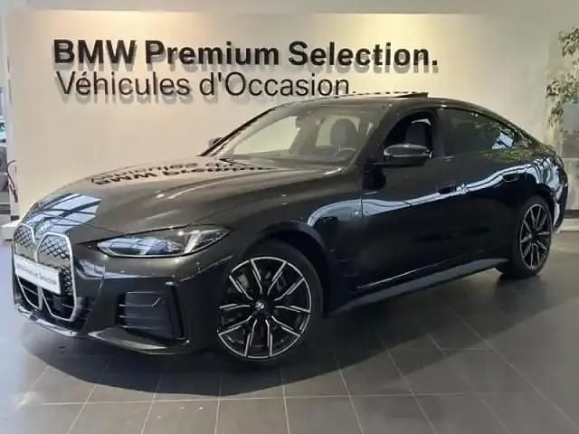 Saphirschwarz métallisé Utilisé 2025 BMW i4 M Sport Berline | 54 990 € (Prix juste) - Image 1/4