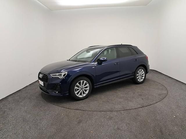 Bleu navarre métallisé Utilisé 2024 Audi Q3 S-Line SUV | 42 900 € (Prix assez cher) - Image 1/4