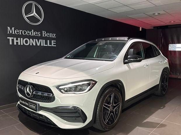 Blanc Utilisé 2022 Mercedes GLA200 AMG line SUV | 35 490 € (Prix juste) - Image 1/4