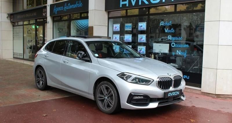 Gris Utilisé 2019 BMW 118 Sport Line Citadine | 18 990 € (Prix juste) - Image 1/4