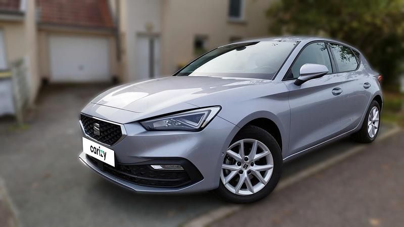 Gris Utilisé 2022 Seat Leon Business Berline | 17 040 € (Bon prix) - Image 1/4