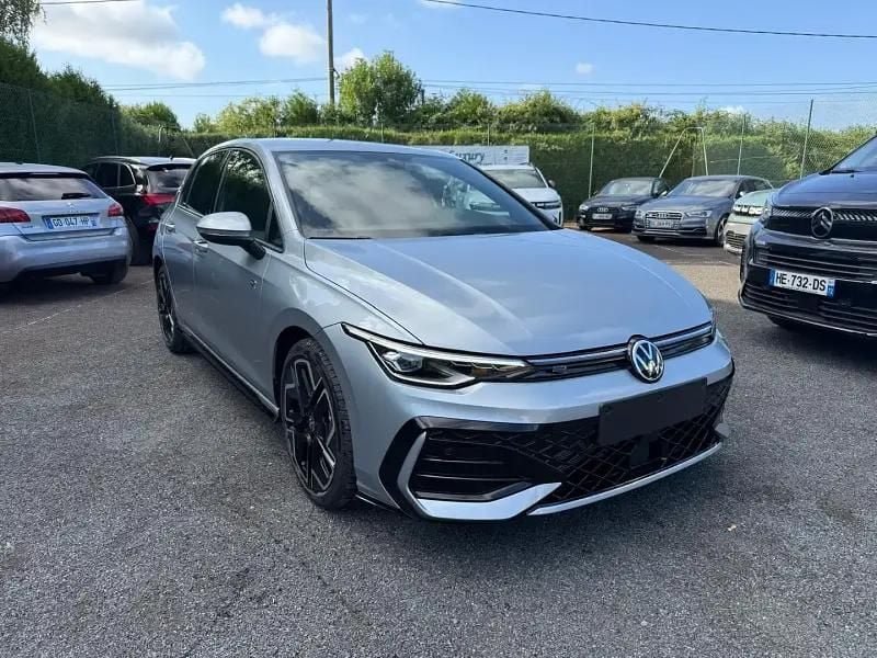 Gris Nouvelle 2025 VW Golf VIII R-line Berline | 35 990 € (Super prix) - Image 1/4