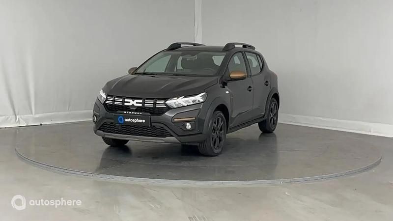 Noir Utilisé 2025 Dacia Sandero Extreme Citadine | 17 999 € (Prix juste) - Image 1/4