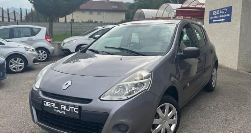 Utilisé 2012 Renault Clio IV Expression Citadine | 5 490 € (Bon prix) - Image 1/4