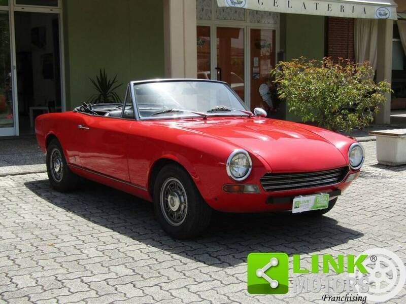 Rouge Utilisé 1970 Fiat 124 Spider Cabriolet | 18 100 € - Image 1/4