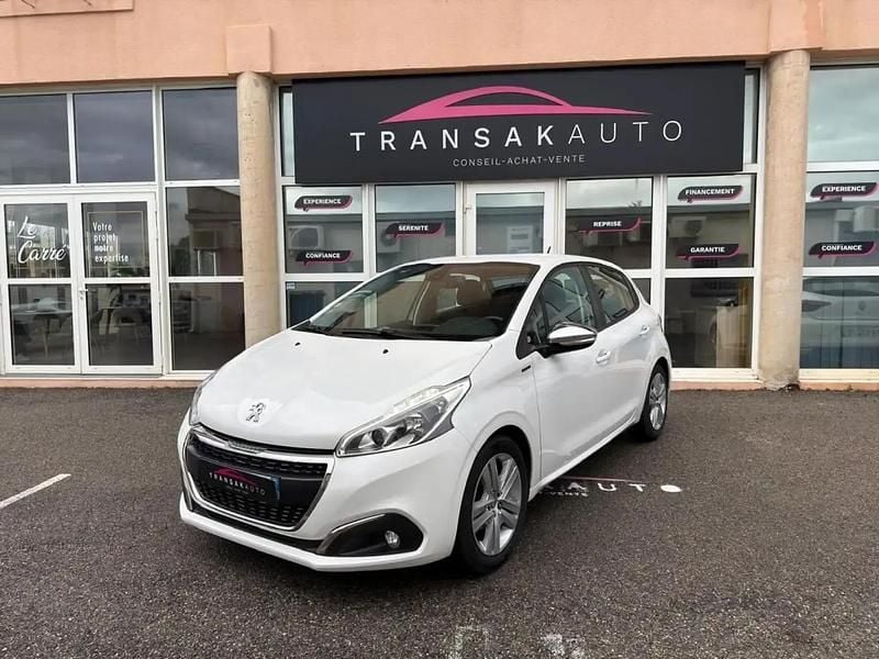 Blanc Occasion 2018 Peugeot 208 Signature Sky Citadine | 7 990 € (Bon prix) - Image 1/4