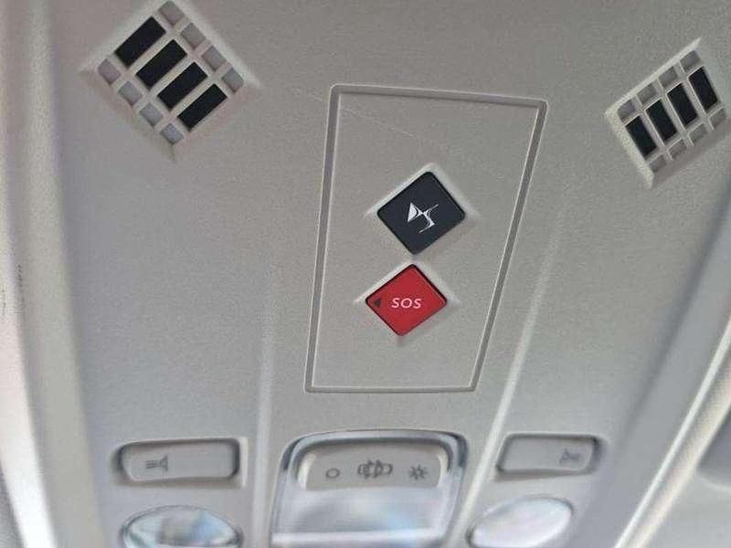 Occasion DS Automobiles DS3 Crossback Rivoli 133 ch (97 kW) 2023 Gris SUV