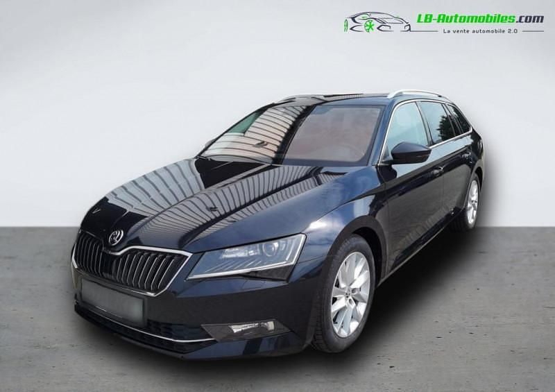 Utilisé 2017 Skoda Superb Break | 23 900 € (Prix juste) - Image 1/4