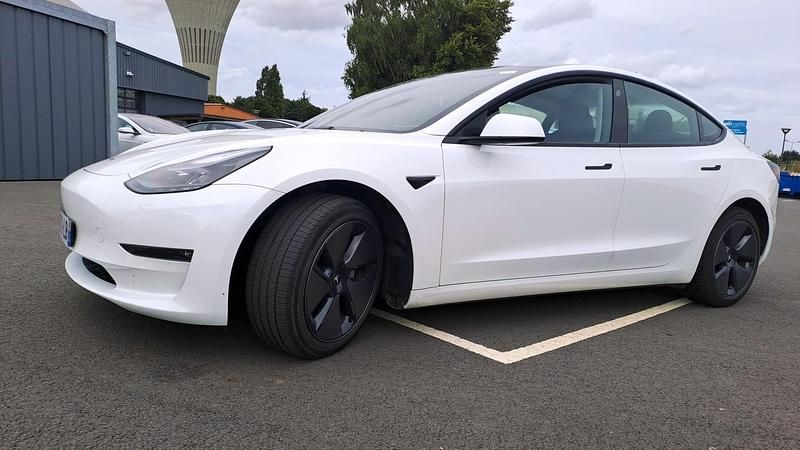 Blanc Utilisé 2023 Tesla Model 3 Berline | 28 690 € (Super prix) - Image 1/4