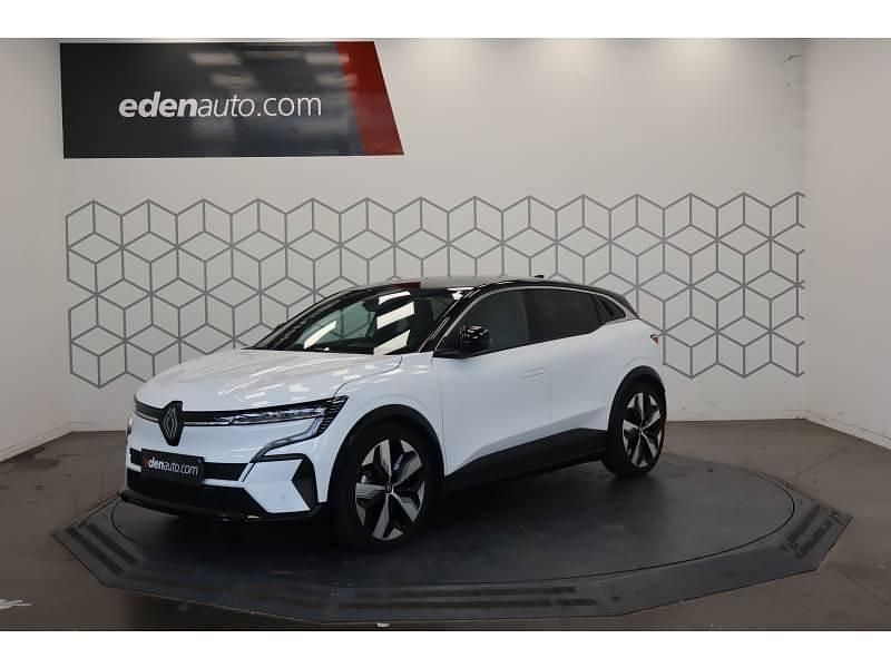 Blanc Utilisé 2022 Renault Mégane Techno Berline | 22 890 € (Prix juste) - Image 1/4