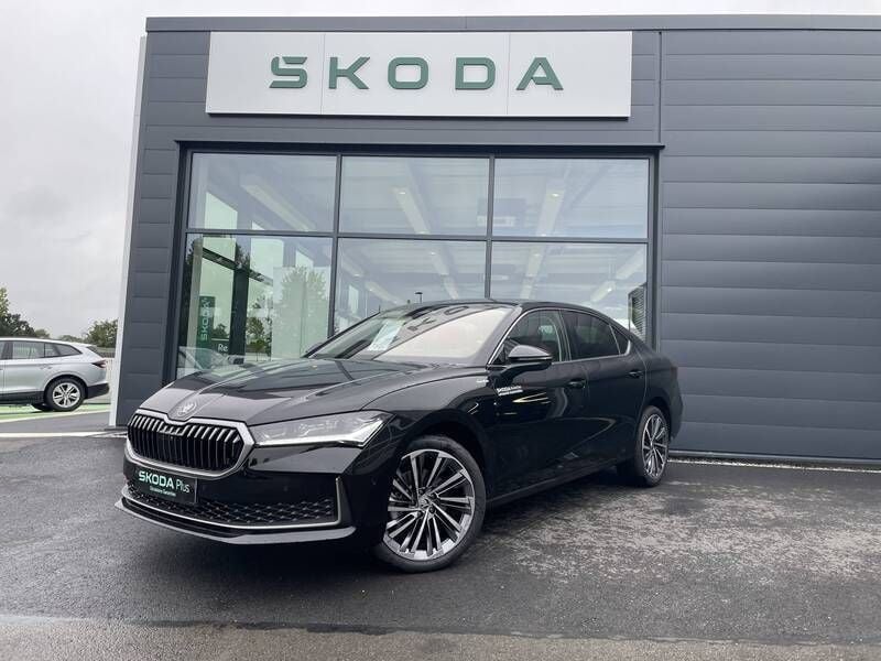 Noir Utilisé 2024 Skoda Superb Berline | 45 900 € (Prix cher) - Image 1/3