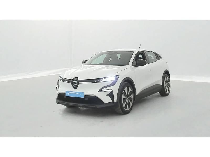 Blanc Utilisé 2022 Renault Mégane Evolution Berline | 23 500 € (Prix juste) - Image 1/4