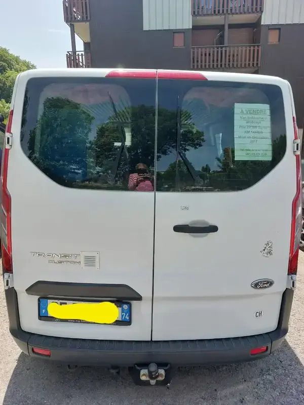 Image 2/4