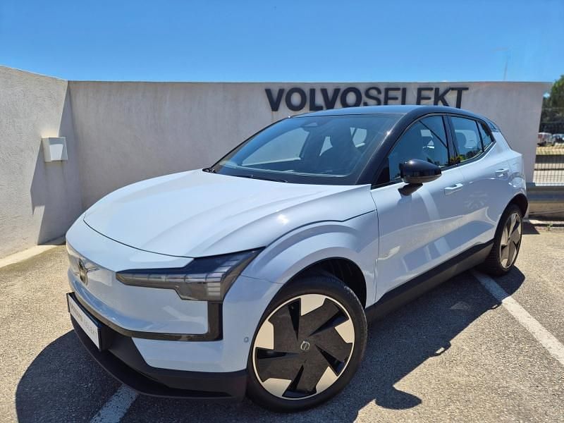 Utilisé 2024 Volvo EX30 Ultra SUV | 33 900 € (Prix juste) - Image 1/4