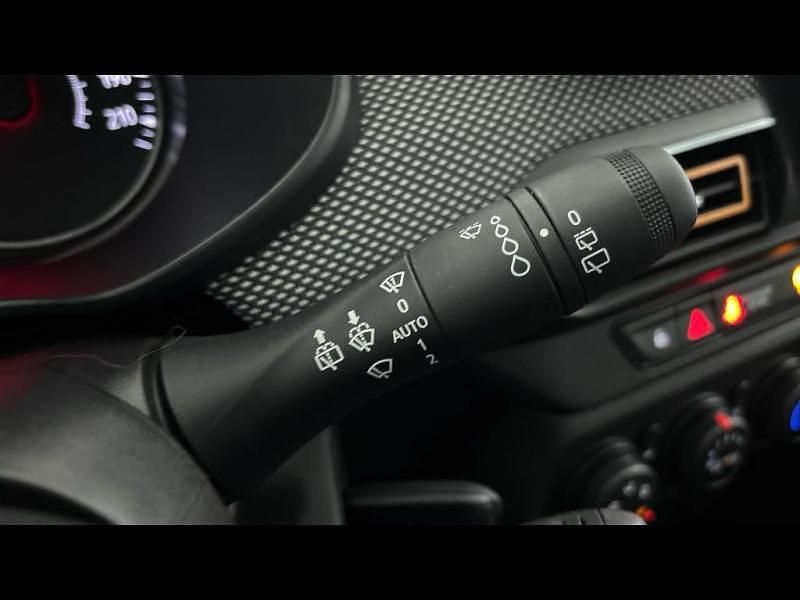 Blanc Utilisé 2022 Dacia Sandero Comfort Citadine | 14 990 € (Prix juste) - Image 1/4