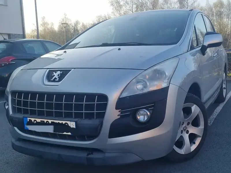 Gris Utilisé 2011 Peugeot 3008 Premium SUV | 4 200 € (Prix juste) - Image 1/4