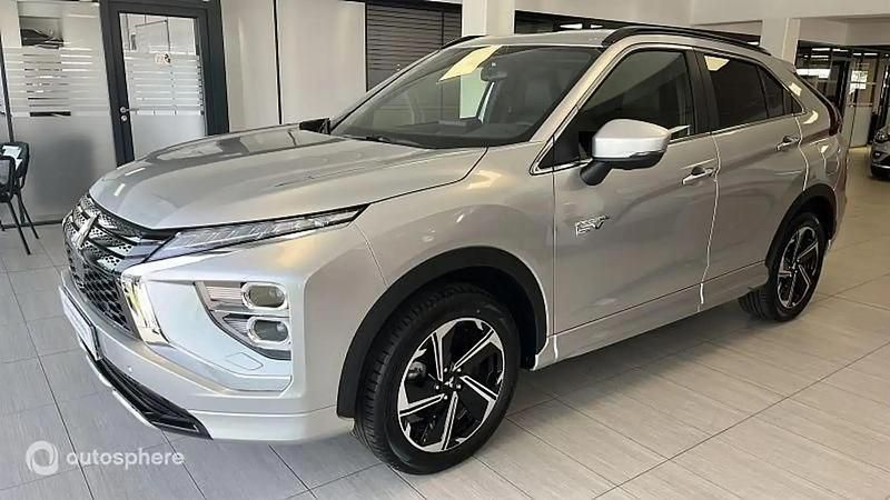 Gris Nouvelle 2024 Mitsubishi Eclipse Cross Intense SUV | 29 999 € - Image 1/4