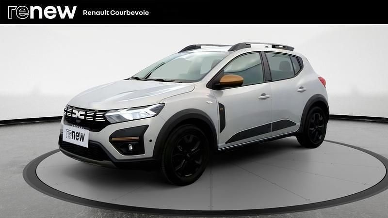 Gris Utilisé 2024 Dacia Sandero Extreme Citadine | 15 290 € (Prix juste) - Image 1/4