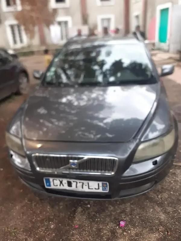 Utilisé 2007 Volvo V50 Break | 1 200 € - Image 1/4