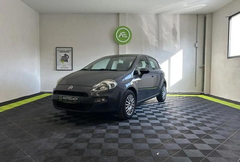Gris Utilisé 2016 Fiat Punto Lounge Citadine | 5 490 € (Prix juste) - Image 1/4