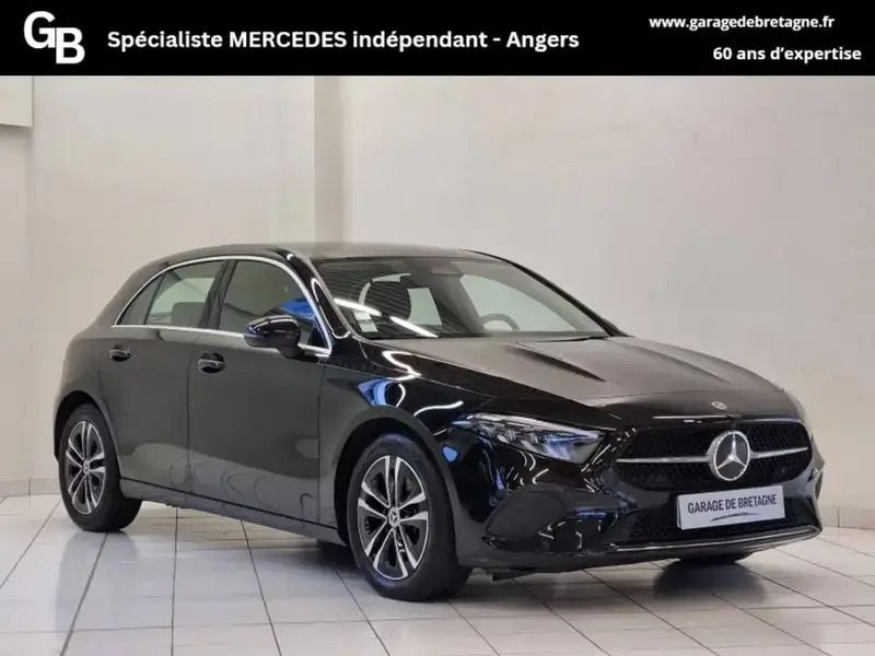 Noir Utilisé 2023 Mercedes A200 Progressive Berline | 29 900 € (Bon prix) - Image 1/4