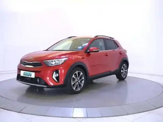Rouge Occasion 2021 Kia Stonic Launch Edition SUV | 14 990 € (Prix juste) - Image 1/4