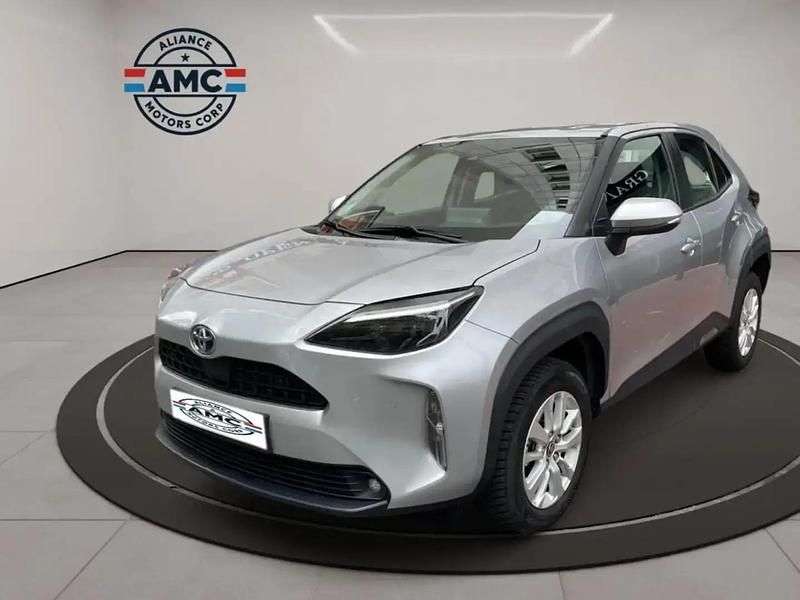Gris Utilisé 2022 Toyota Yaris Cross Business Edition SUV | 21 501 € (Prix juste) - Image 1/4
