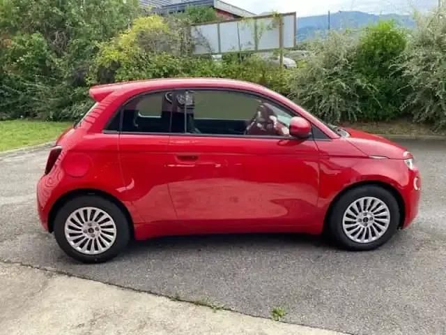 Occasion Fiat 500e 69 kW (95 ch) 2024 Red by (red) pastel Berline