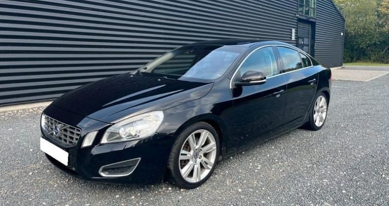 Noir Utilisé 2012 Volvo S60 Summum Berline | 13 999 € - Image 1/4