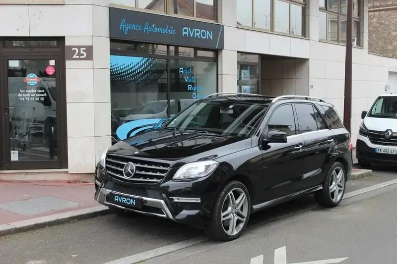 Noir Utilisé 2015 Mercedes ML500 SUV | 29 990 € - Image 1/4