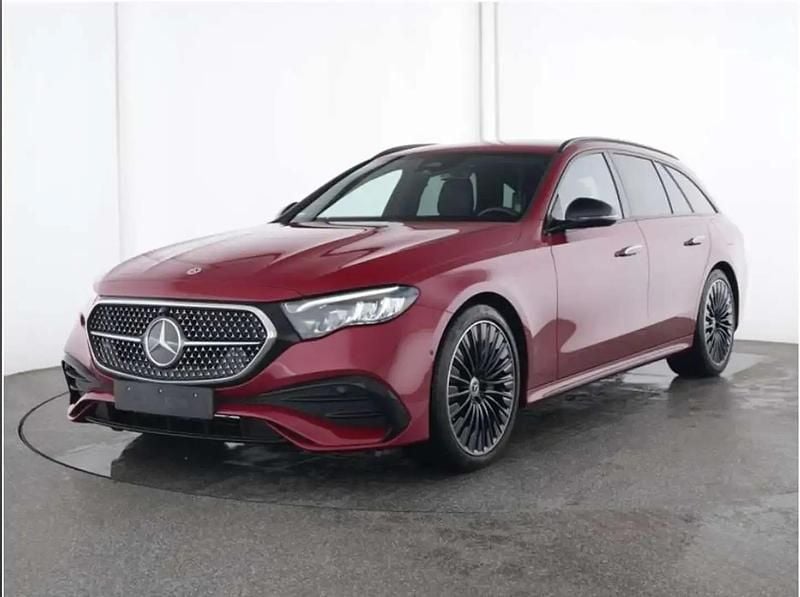 Rouge Occasion 2024 Mercedes E300 AMG Break | 54 990 € (Prix juste) - Image 1/4