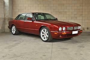 Rouge Utilisé 1999 Jaguar XJR Berline | 16 000 € - Image 1/4