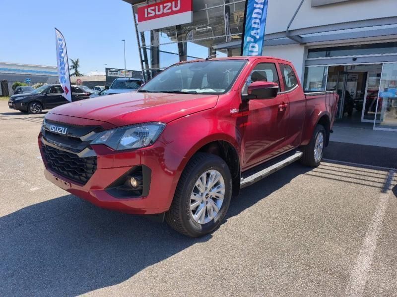 Red spinel mica Nouvelle 2025 Isuzu D-Max Pick-up | 43 999 € (Prix assez cher) - Image 1/4