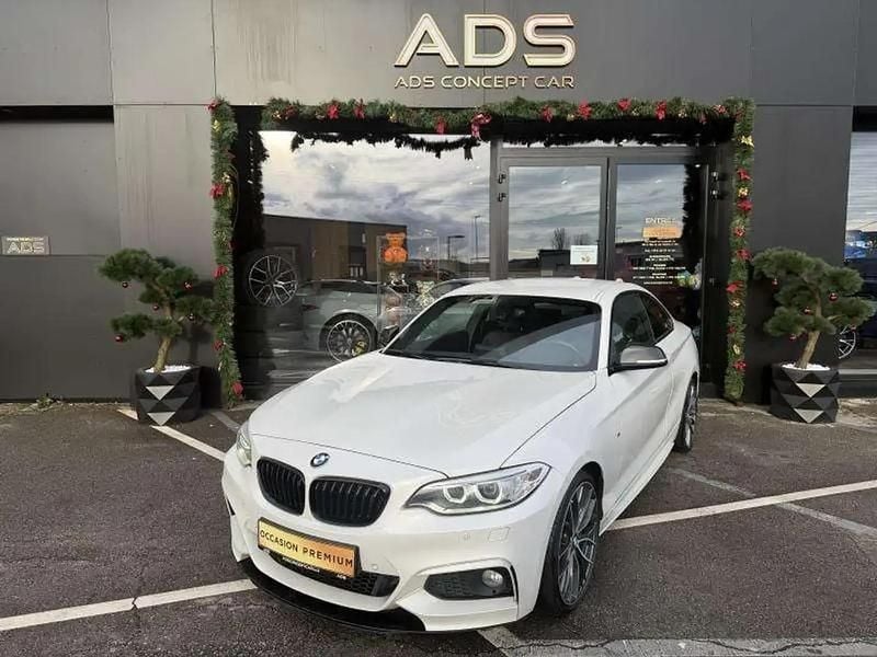 Blanc Occasion 2015 BMW 220 Sport Line Coupé | 21 990 € - Image 1/4