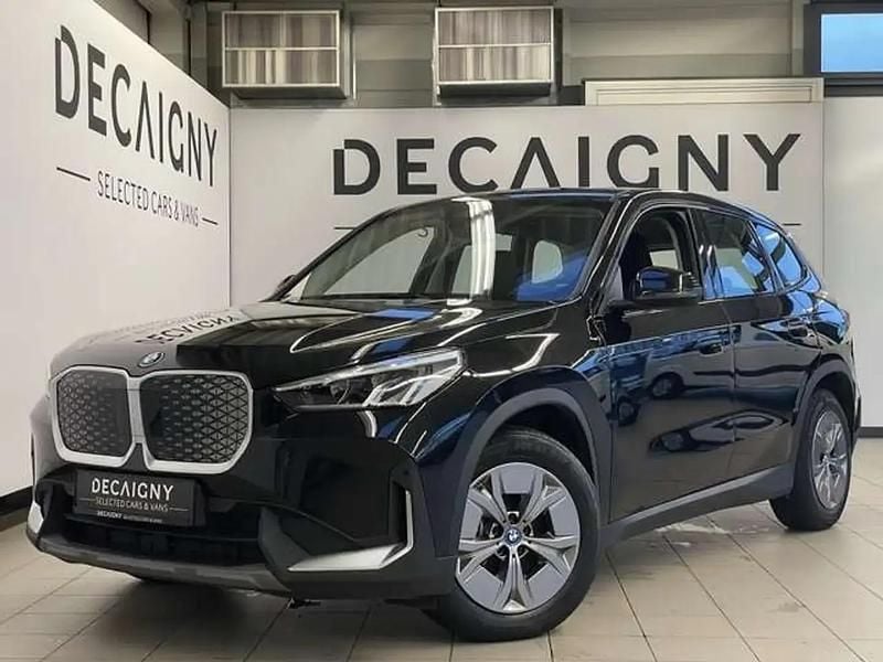 Noir Occasion 2025 BMW iX1 SUV | 39 975 € (Prix juste) - Image 1/4