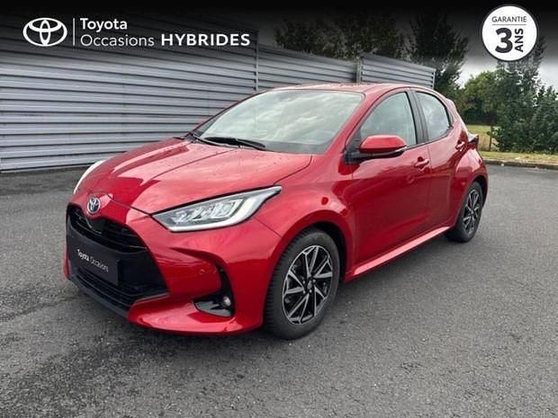 Rouge Utilisé 2022 Toyota Yaris Hybrid Design | 18 900 € (Super prix) - Image 1/4