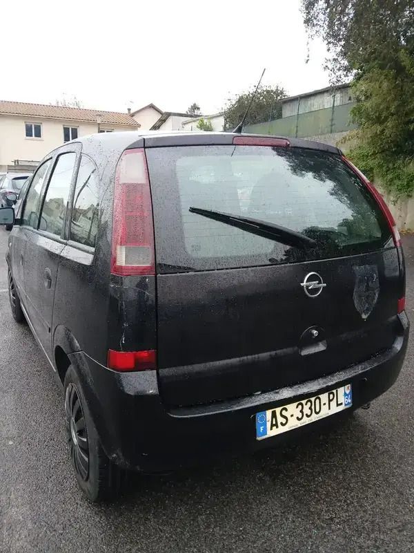 Image 2/4