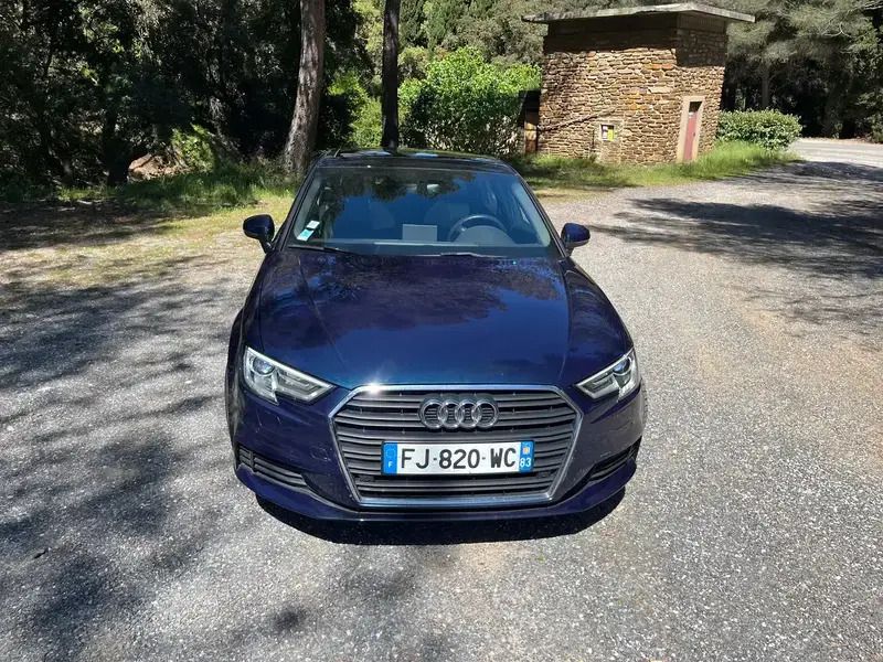 Bleu Utilisé 2019 Audi A3 Sportback Design Berline | 19 000 € (Prix juste) - Image 1/4