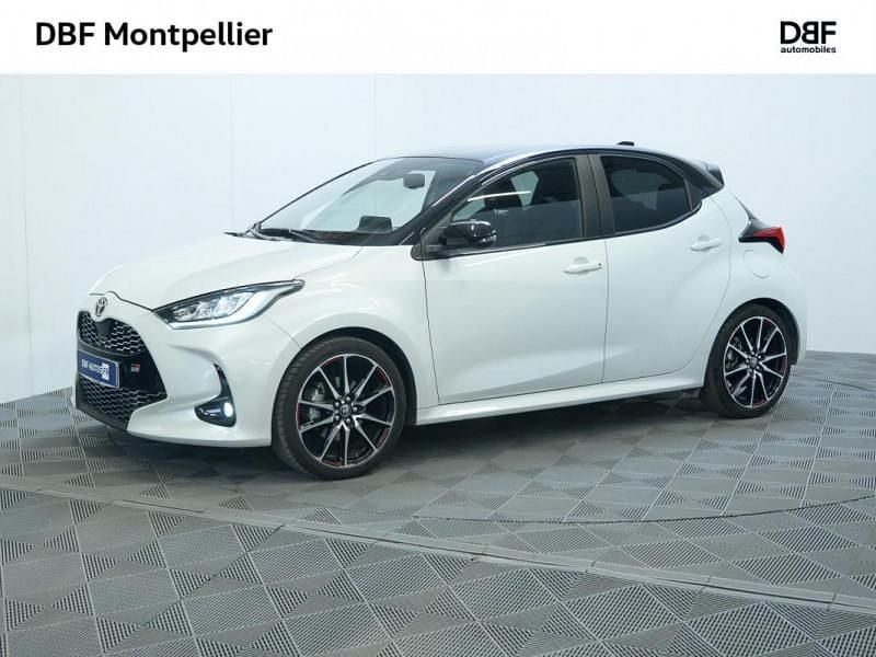 Utilisé 2023 Toyota Yaris Sport Citadine | 22 890 € (Prix juste) - Image 1/4