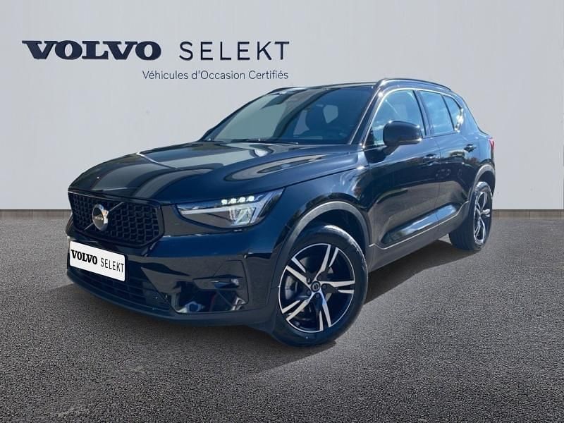 Noir onyx métallisé Utilisé 2022 Volvo XC40 Plus SUV | 37 499 € (Bon prix) - Image 1/4