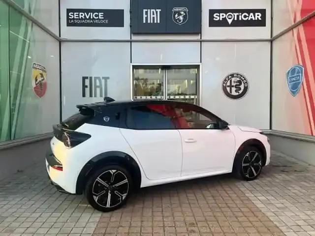 Nouvelle Lancia Ypsilon 114 kW (156 ch) 2025 Blanc quarzo métallisé/toit noir Citadine