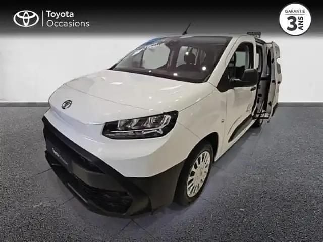 Blanc Nouvelle 2025 Toyota Proace Verso City Break | 28 990 € (Prix juste) - Image 1/4