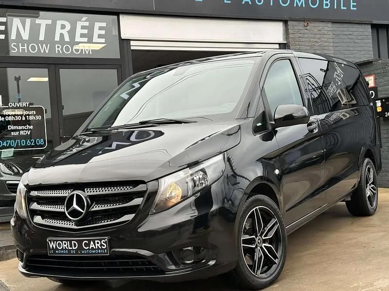 Noir Occasion 2018 Mercedes Vito Van | 31 990 € (Prix cher) - Image 1/4