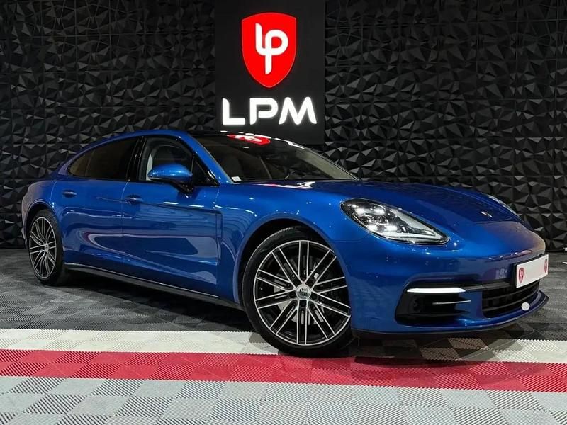 Bleu Occasion 2018 Porsche Panamera Executive Berline | 68 990 € - Image 1/4