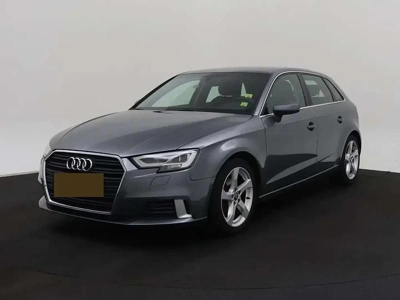 Gris Occasion 2018 Audi A3 Sport Citadine | 15 300 € (Prix juste) - Image 1/4