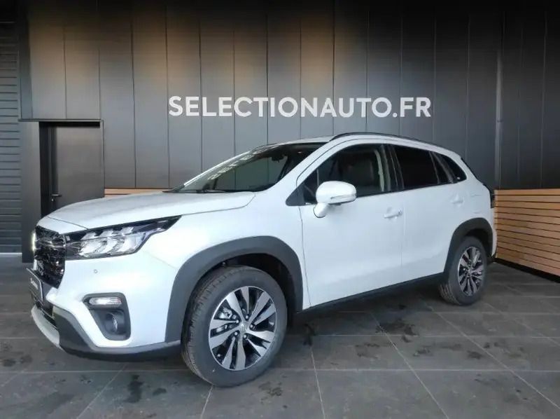 Blanc Utilisé 2022 Suzuki SX4 S-Cross Style SUV | 27 880 € - Image 1/4
