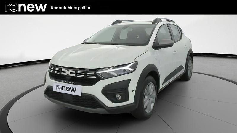 Blanc Utilisé 2023 Dacia Sandero Expression Citadine | 14 999 € (Prix juste) - Image 1/4